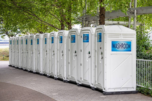 Best Porta potty rental near me  in Garden City, SC